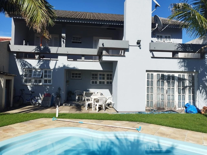 Ampla Residencia com Piscina: 18ª foto da galeria de imagens do imóvel