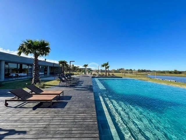 Terreno no Marina del Faro: 4ª foto da galeria de imagens do imóvel