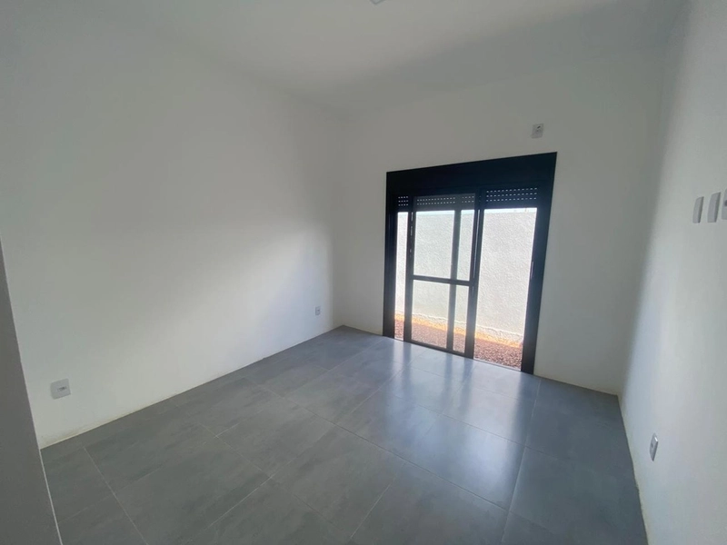 Excelente casa geminada no bairro que mais cresce e valoriza: 2ª foto da galeria de imagens do imóvel