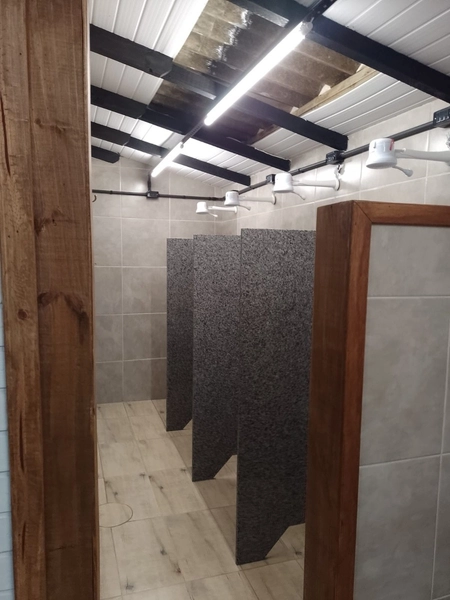 Pavilhão comercial: 2ª foto da galeria de imagens do imóvel