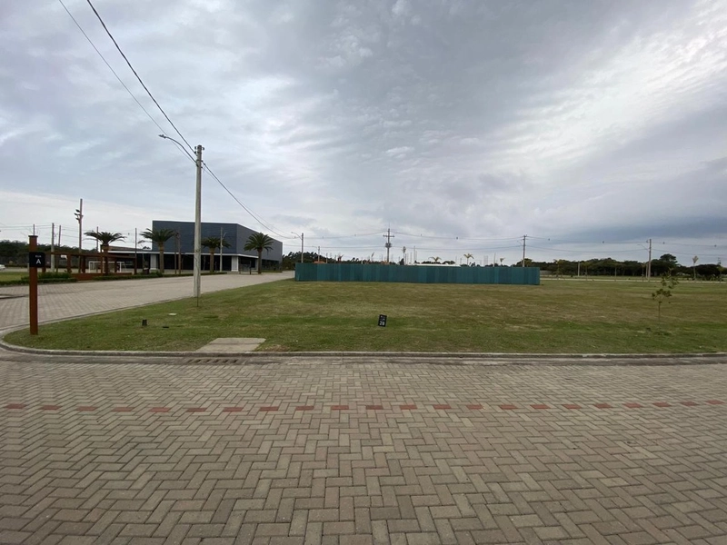 Excelente terreno de esquina em condomínio fechado: 1ª foto da galeria de imagens do imóvel