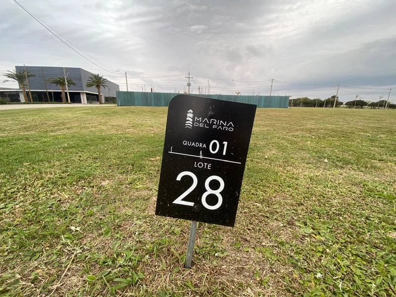 Excelente terreno de esquina em condomínio fechado: 7ª foto da galeria de imagens do imóvel