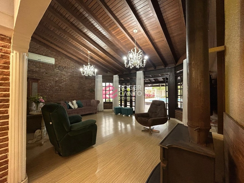 Bela casa localizada em uma das principais avenidas de Osório: 14ª foto da galeria de imagens do imóvel