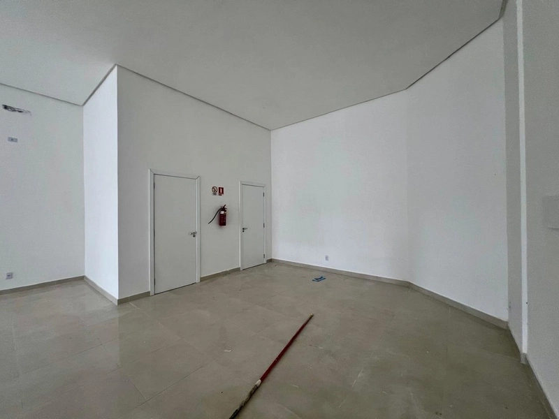 LOJA COMERCIAL: 2ª foto da galeria de imagens do imóvel