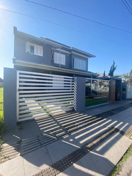 Casa Moderna localizada no centro de Osório.: 2ª foto da galeria de imagens do imóvel