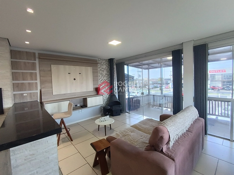 Pavilhão com apartamento : 5ª foto da galeria de imagens do imóvel