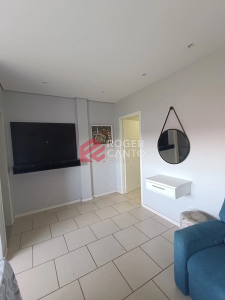 Pavilhão com apartamento : 11ª foto da galeria de imagens do imóvel