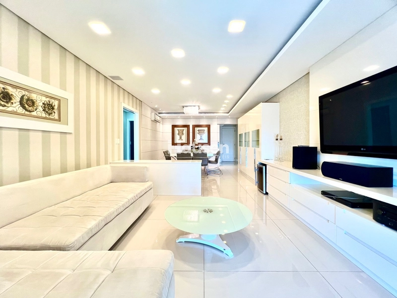 Lindo Apartamento no Centro de Brusque!: 3ª foto da galeria de imagens do imóvel