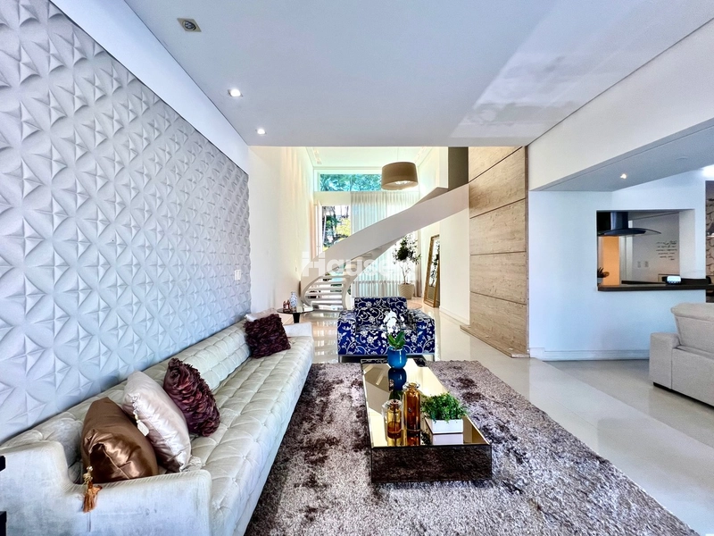 Linda Casa com Piscina no Jardim Maluche: 2ª foto da galeria de imagens do imóvel