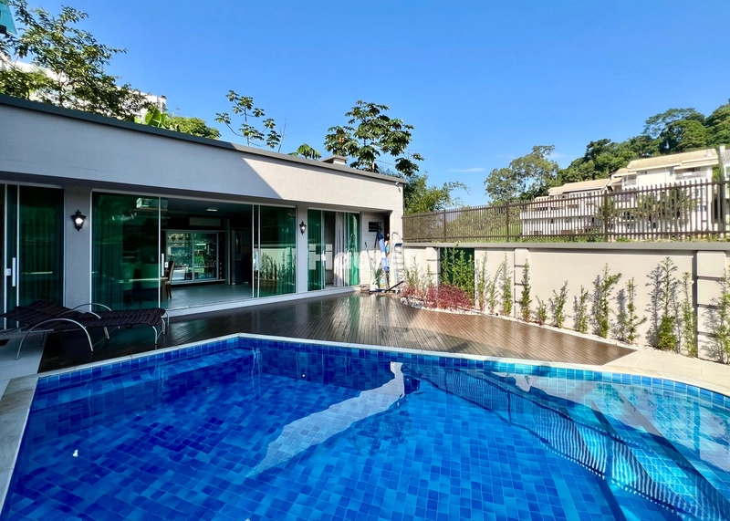 Linda Casa com Piscina no Centro de Brusque!: 4ª foto da galeria de imagens do imóvel