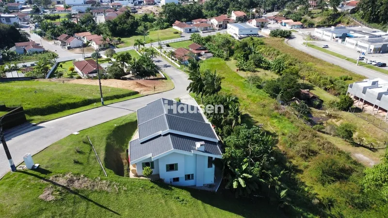Linda Casa com 4 quartos em Guabiruba!: 2ª foto da galeria de imagens do imóvel