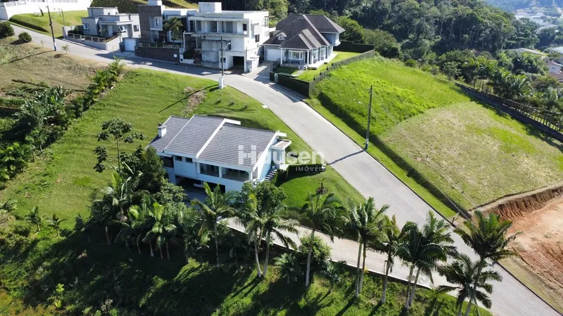 Linda Casa com 4 quartos em Guabiruba!: 3ª foto da galeria de imagens do imóvel
