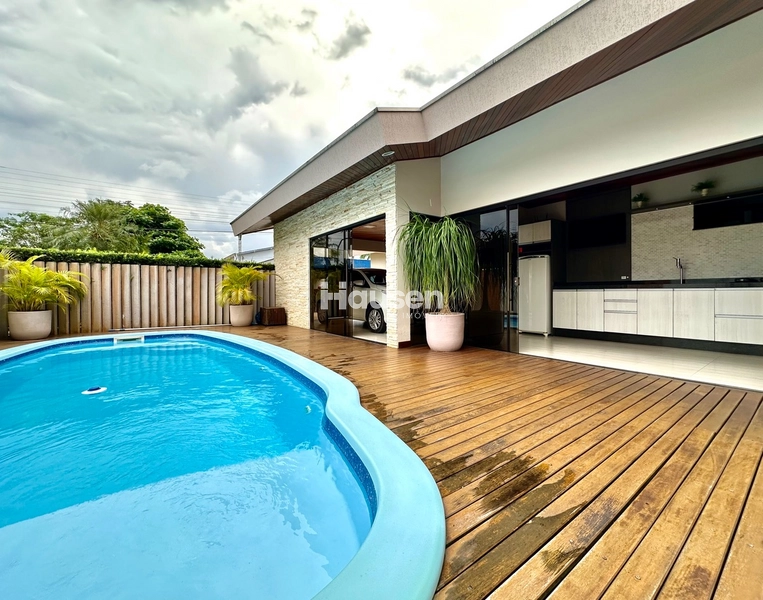 Casa com Piscina no Centro de Guabiruba!: 6ª foto da galeria de imagens do imóvel
