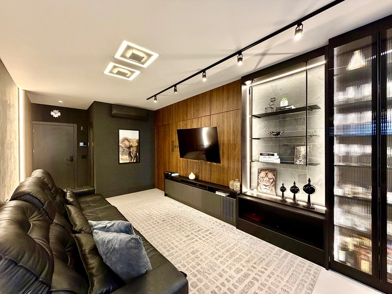 Apartamento com 3 Suítes Finamente Mobiliado e Equipado: 2ª foto da galeria de imagens do imóvel