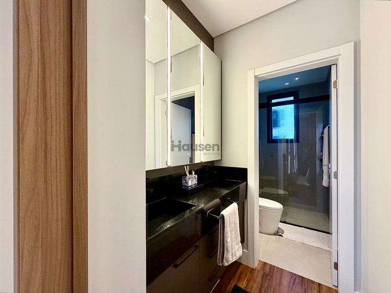 Apartamento com 3 Suítes Finamente Mobiliado e Equipado: 20ª foto da galeria de imagens do imóvel