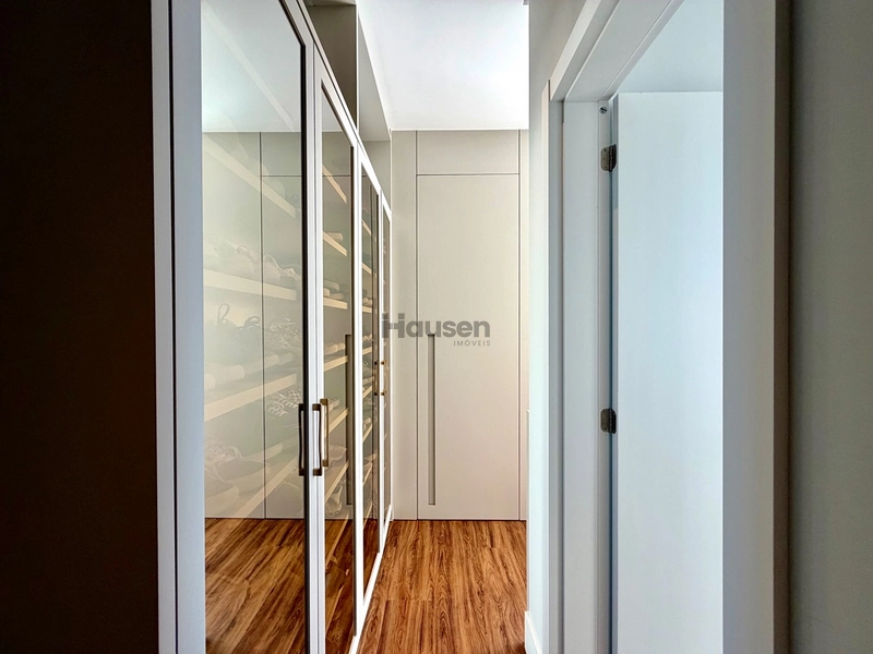 Apartamento com 3 Suítes Finamente Mobiliado e Equipado: 23ª foto da galeria de imagens do imóvel