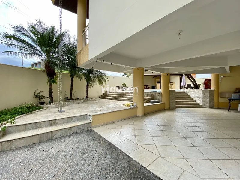 Linda Casa no Centro de Brusque: 9ª foto da galeria de imagens do imóvel