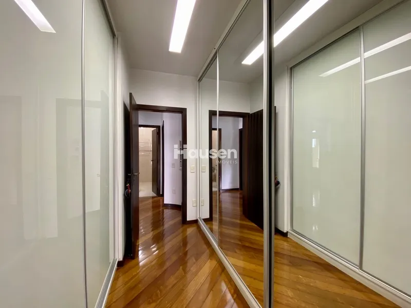Linda Casa no Centro de Brusque: 29ª foto da galeria de imagens do imóvel