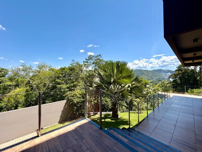 Linda Casa Próxima ao Centro de Brusque!: 3ª foto da galeria de imagens do imóvel