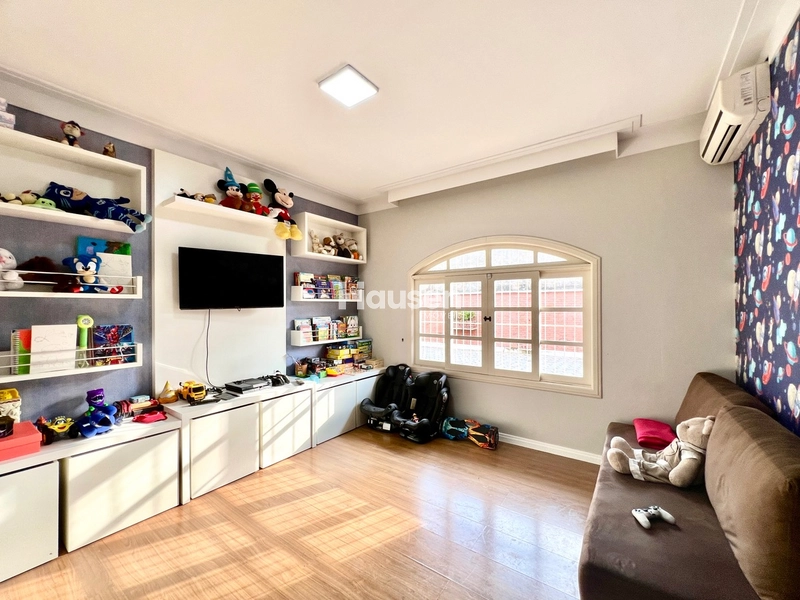 Linda Casa com Amplo Terreno e Piscina!: 19ª foto da galeria de imagens do imóvel