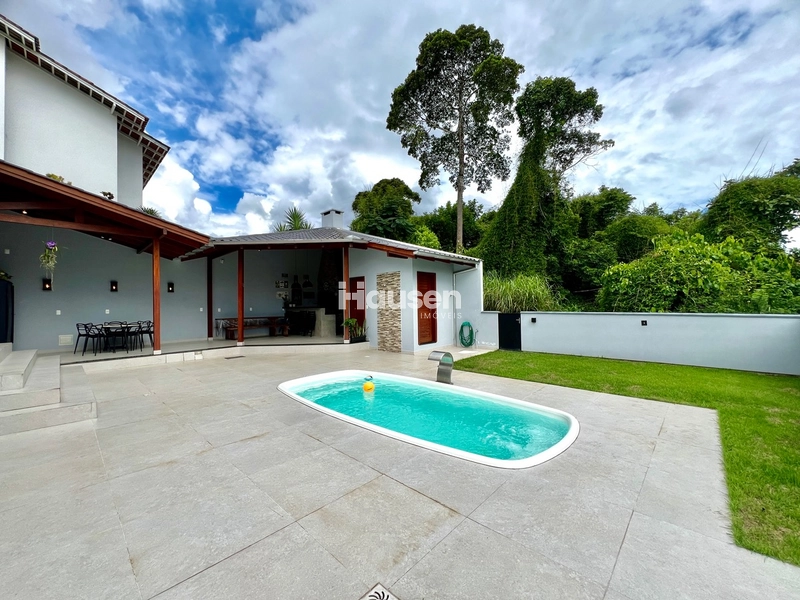 Linda Casa com Piscina no Bruschal!: 5ª foto da galeria de imagens do imóvel