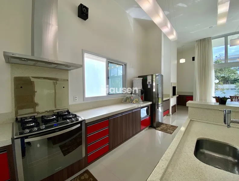 Linda Casa a venda no Bruschal: 6ª foto da galeria de imagens do imóvel