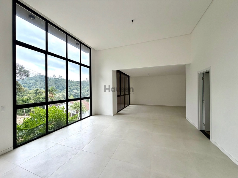 Casa Moderna ao lado do Centro de Brusque!: 2ª foto da galeria de imagens do imóvel