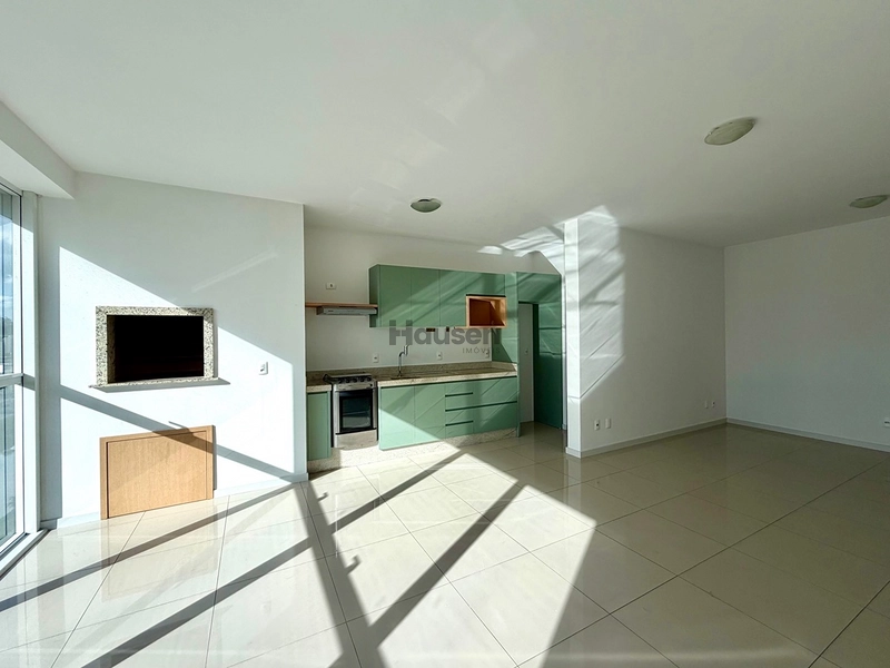     Apartamento com duas suítes e vista panorâmica da cidade: 3ª foto da galeria de imagens do imóvel