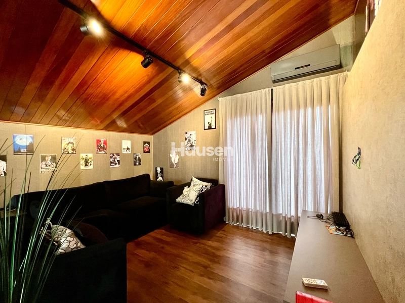 Linda Casa no Centro de Brusque!: 29ª foto da galeria de imagens do imóvel