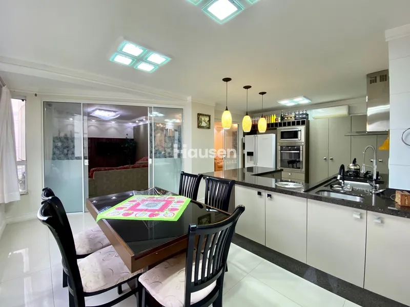 Apartamento em Itapema com Piscina Privativa: 2ª foto da galeria de imagens do imóvel