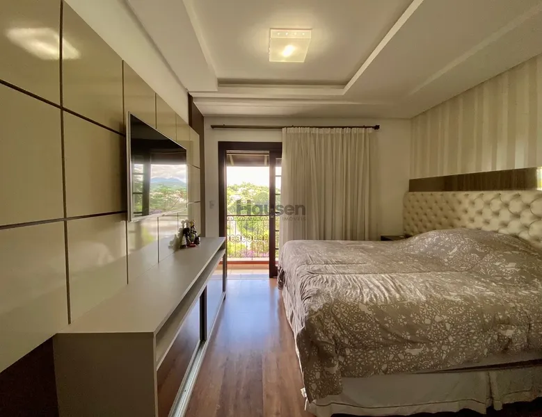 Linda Casa a venda no Centro: 13ª foto da galeria de imagens do imóvel