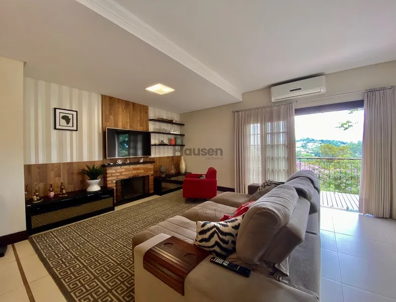 Linda Casa a venda no Centro: 12ª foto da galeria de imagens do imóvel