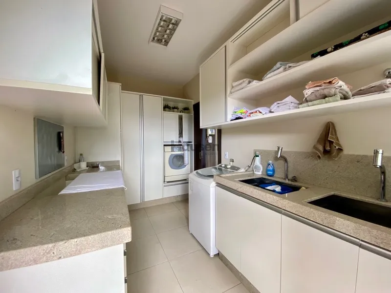 Linda Casa a venda no Centro: 15ª foto da galeria de imagens do imóvel