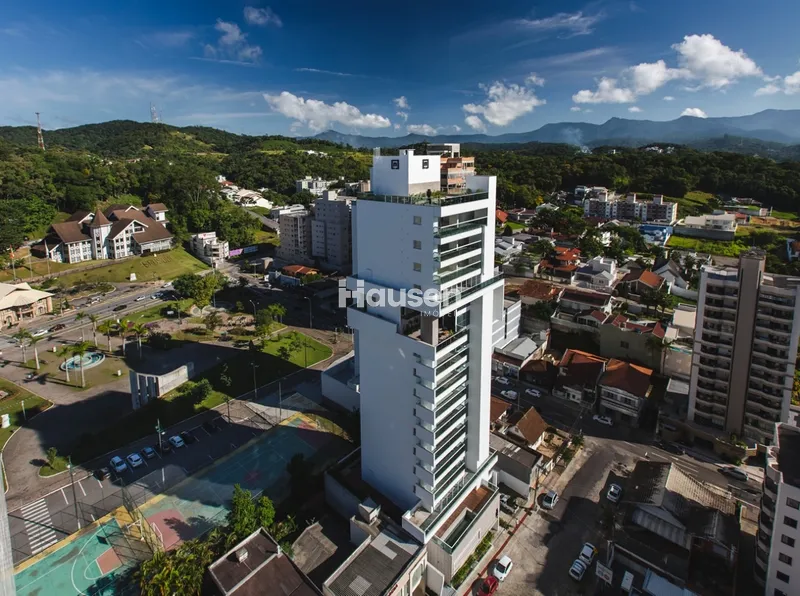 3 suítes no Centro de Brusque: 1ª foto da galeria de imagens do imóvel