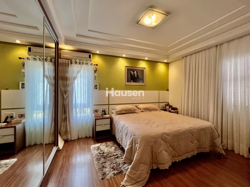 Casa com 4 Dormitórios no Centro de Brusque: 22ª foto da galeria de imagens do imóvel