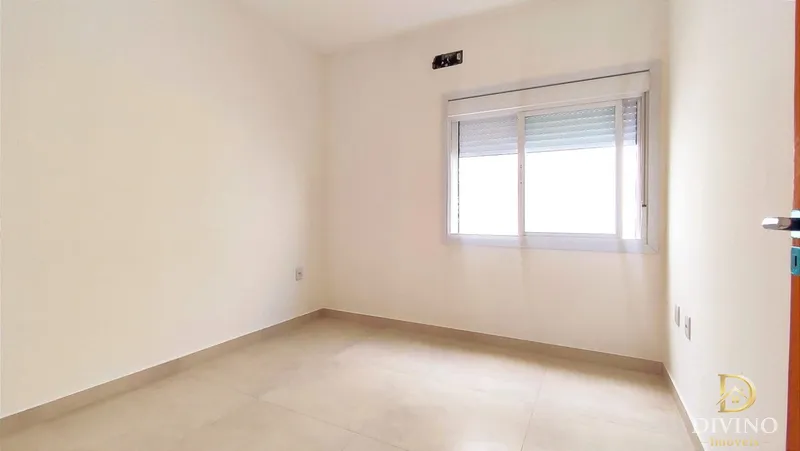 Linda casa na Praia! Nova, modelo contemporaneo, qualidade em oferta!: 13ª foto da galeria de imagens do imóvel