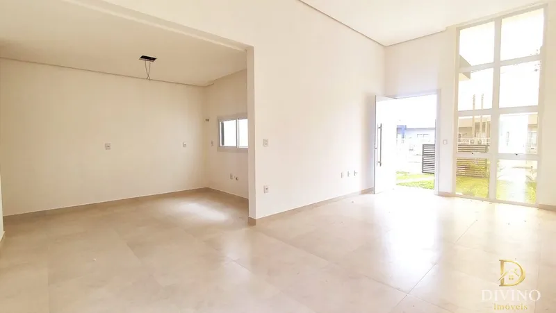 Linda casa na Praia! Nova, modelo contemporaneo, qualidade em oferta!: 2ª foto da galeria de imagens do imóvel