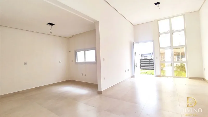 Linda casa na Praia! Nova, modelo contemporaneo, qualidade em oferta!: 3ª foto da galeria de imagens do imóvel