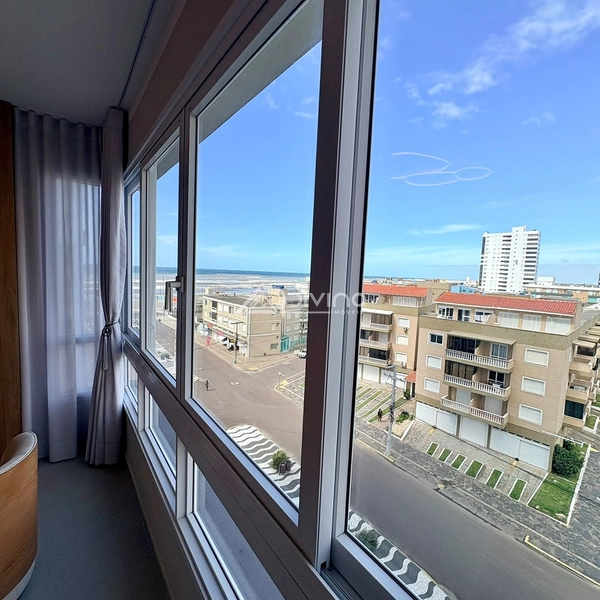 Apartamento de 3 dormitórios decorado em Tramandaí próximo ao mar: 3ª foto da galeria de imagens do imóvel