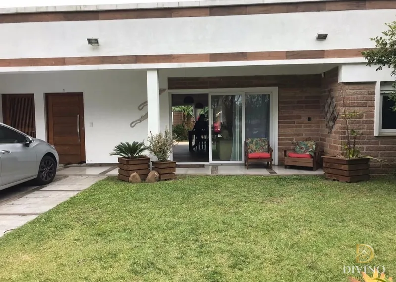 Casa com Piscina aquecida  no Centro de Imbé: 3ª foto da galeria de imagens do imóvel