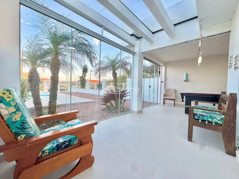 Imóvel à venda, a apenas 4 quadras do mar e com piscina, localizad: 6ª foto da galeria de imagens do imóvel