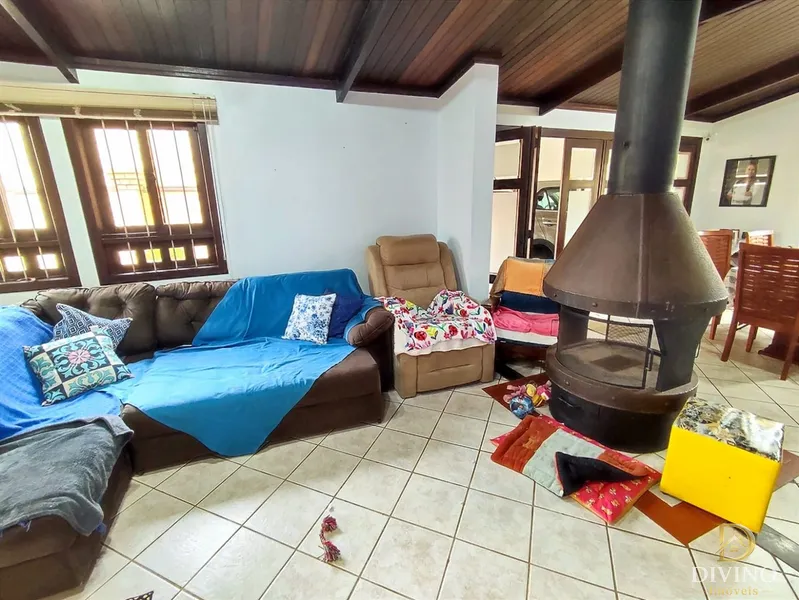 Casa no coração de Tramandaí! Pra você que busca imóvel amplo: 4ª foto da galeria de imagens do imóvel