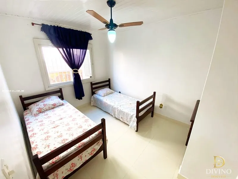 Casa na Praia, com Piscina, espaço gourmet, anexo com lareira! Confira: 19ª foto da galeria de imagens do imóvel