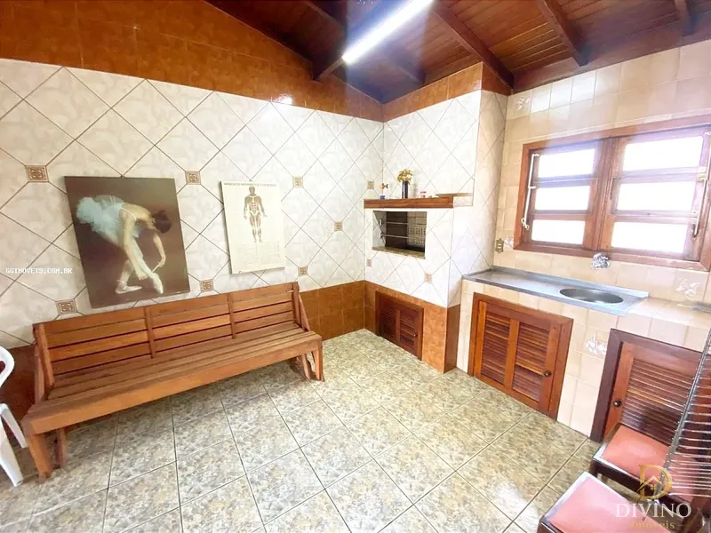 Casa na Praia, com Piscina, espaço gourmet, anexo com lareira! Confira: 14ª foto da galeria de imagens do imóvel