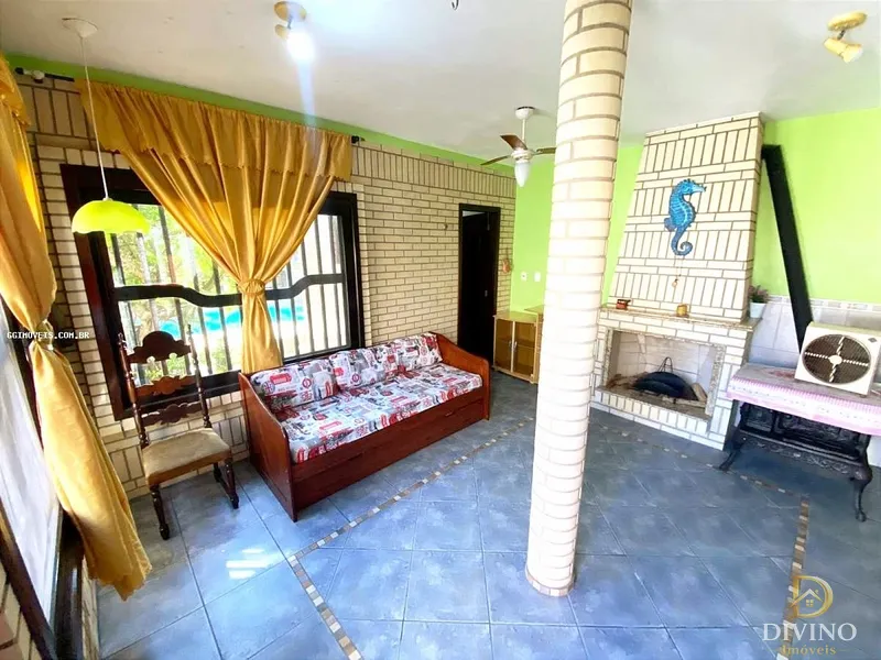 Casa na Praia, com Piscina, espaço gourmet, anexo com lareira! Confira: 35ª foto da galeria de imagens do imóvel
