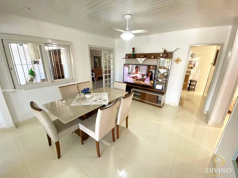 Casa na Praia, com Piscina, espaço gourmet, anexo com lareira! Confira: 10ª foto da galeria de imagens do imóvel