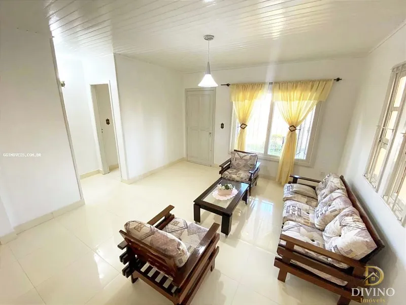 Casa na Praia, com Piscina, espaço gourmet, anexo com lareira! Confira: 7ª foto da galeria de imagens do imóvel