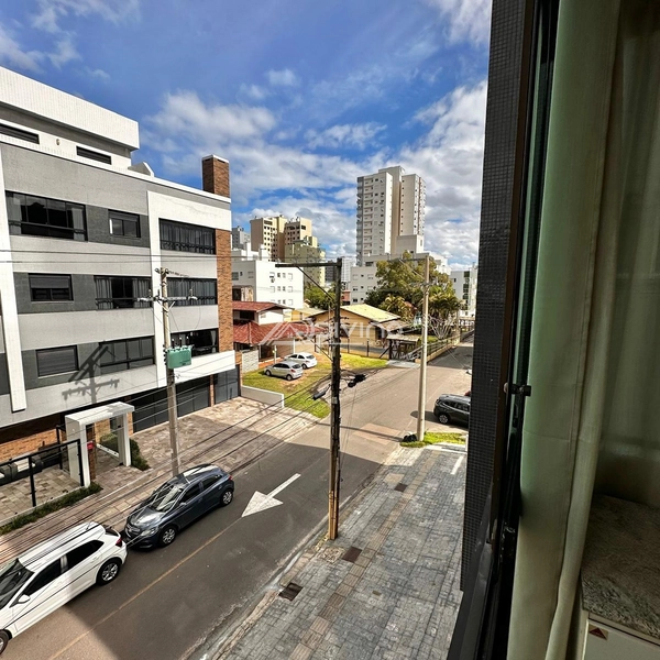Apartamento com 2 dormitórios e sacada ao lado da Avenida da Igreja em Tramandaí. : 4ª foto da galeria de imagens do imóvel