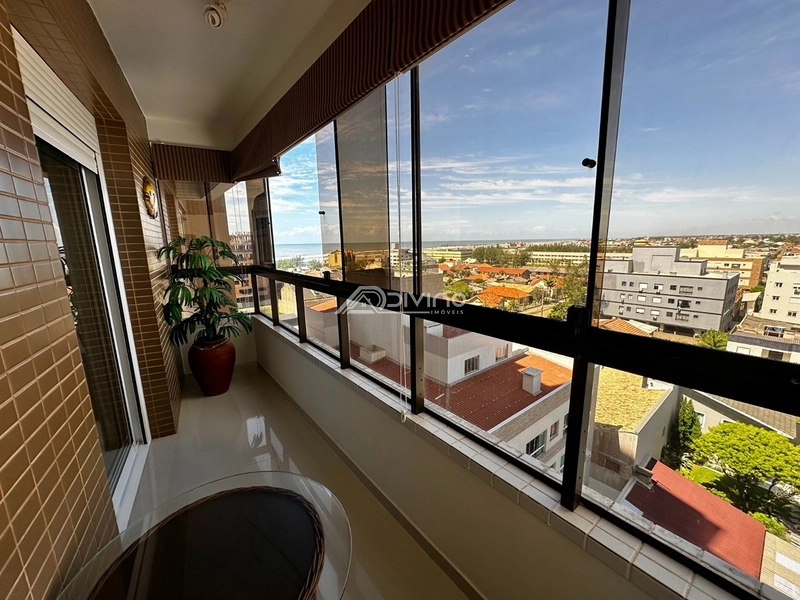 Apartamento amplo com 3 dormitórios, sendo 1 suíte com sacada; : 16ª foto da galeria de imagens do imóvel
