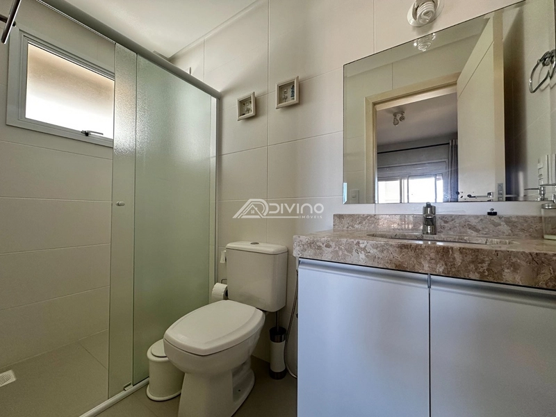 Apartamento amplo com 3 dormitórios, sendo 1 suíte com sacada; : 5ª foto da galeria de imagens do imóvel